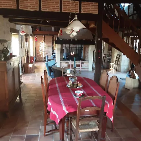 Domaine De Coulougnac بيت للعطل *